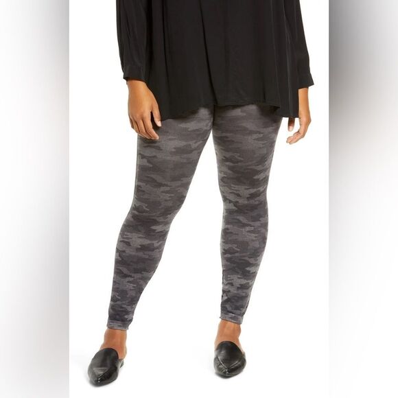 Spanx - Look at Me Now Seamless Full Length Leggings - Gray Camo - Size Large - Picture 1 of 7